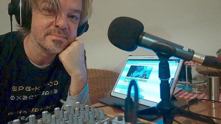 Ralf Thees geht für seinen Würzblog bei der ersten Würzburger Web Week 24 Stunden auf Sendung.
