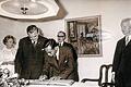kg König Bhumibol und OB Hans Weiß 1966 Foto Stadtarchiv Bad Kis       -  Staatsbesuch in Bad Kissingen. Vor 50 Jahren trug sich der jetzt verstorbene König Bhumibol im Beisein des Bundespräsidentenpaares Heinrich und Wilhelmine Lübke sowie von OB Hans Weiß in das Goldene Buch der Stadt ein.