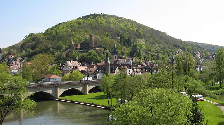 Gemünden mit seinem Wahrzeichen. Gemünden mit seinem Wahrzeichen.