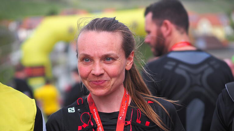 Saaletal-Marathon SV Ramsthal - Siegerin im Dreiviertel-Marathon: Johanna Heinbuch aus dem hessischen Sinntal. Saaletal-Marathon SV Ramsthal - Siegerin im Dreiviertel-Marathon: Johanna Heinbuch aus dem hessischen Sinntal.
