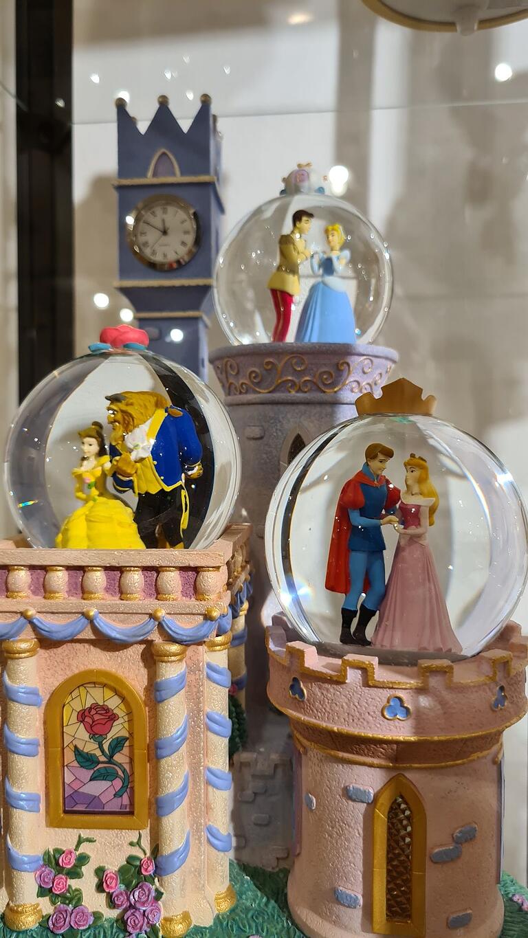 Die große Liebe hinter Glas. Die große Liebe hinter Glas.