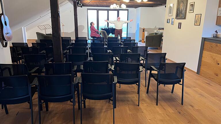 Der Fritz-Mühlhölzl-Saal bietet Platz für bis zu 70 Gäste. Der Fritz-Mühlhölzl-Saal bietet Platz für bis zu 70 Gäste.