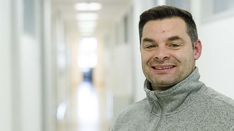 Für Heiko Karrer hat sich ein neuer Weg aufgetan: Er ist ab sofort Trainer des Handball-Landesligisten TG Heidingsfeld und will den Verein in den nächsten Jahren in höhere Klassen führen.