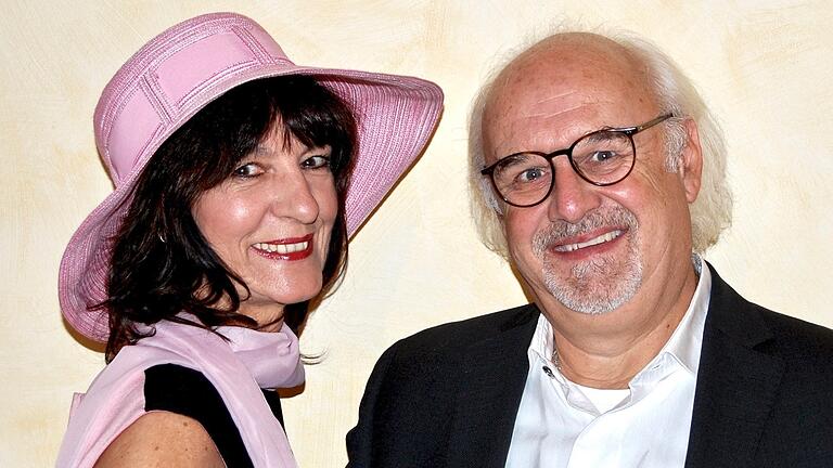 Das Boulevard-Ensemble, Christine und Jörg Schöner, präsentieren im Rahmen des Wernecker Kulturfrühlings Lieder 1930er bis 1960er Jahre. Das Boulevard-Ensemble, Christine und Jörg Schöner, präsentieren im Rahmen des Wernecker Kulturfrühlings Lieder 1930er bis 1960er Jahre.