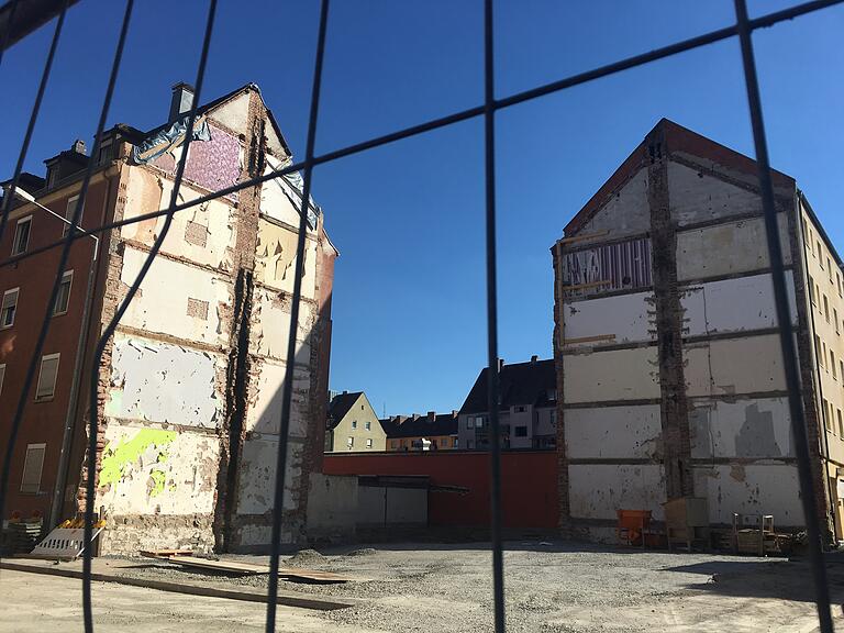 Dort, wo einmal Hausnummer 31 stand, klafft in der Ludwigstraße eine Lücke. Das Haus will die SWG durch einen Neubau ersetzen, 14 Wohnungen sind hier geplant.