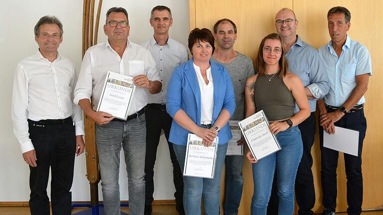 Dr. Stefan Möhringer, Geschäftsführer Simon Möhringer Anlagenbau GmbH, Gerd Lorenz (35 Jahre), Mathias Bretz (30 Jahre), Barbara Ackermann (15 Jahre), Gerd Bausewein (15 Jahre), Fridericke Tasch (10 Jahre) Jürgen Corzilius (35 Jahre), José Martinez (25 Jahre).