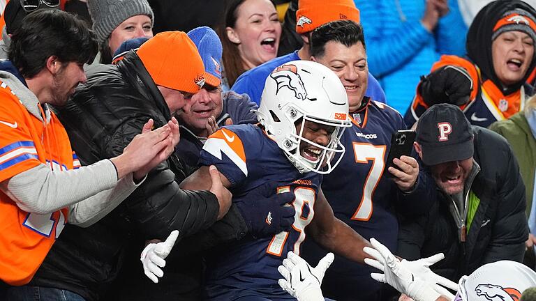 Denver Broncos - Cleveland Browns - Die Broncos-Fans hatten am meisten Grund zum Jubeln. Denver Broncos - Cleveland Browns - Die Broncos-Fans hatten am meisten Grund zum Jubeln.