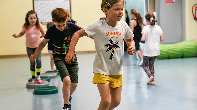 Nach 16 Monaten durften die Kinder wieder zum Kinderturnen bei der TSG Estenfeld - und hatten sichtlich Spaß dabei.
