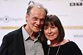 Edgar Selge mit seiner Frau Franziska Walser       -  Schaupieler Edgar Selge findet, dass die Gesellschaft psychisch labile Menschen begleiten muss.