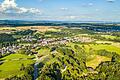 Der Steigerwald von oben: Ein Blick nach Trossenfurt aus Richtung Hummelmarter. Die Orte liegen in einer idyllischen Landschaft, doch die Bevölkerung fühlt sich in einigen Punkten abgehängt.