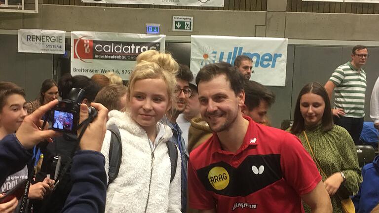 Gefragt: Timo Boll ließ sich gerne fotografieren in Bad Königshofen nach dem 3:1-Sieg seiner Borussia Düsseldorf.