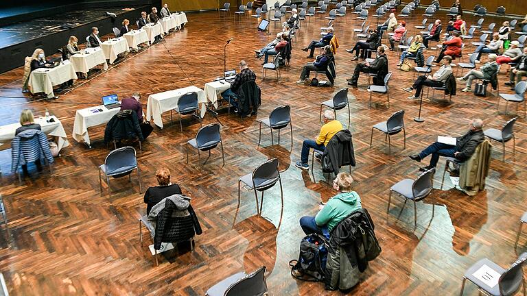 Wie geht es in Sachen Würzburger Straßennamen weiter? Am Dienstag fand dazu eine öffentliche Anhörung im Congress Centrum statt. Wie geht es in Sachen Würzburger Straßennamen weiter? Am Dienstag fand dazu eine öffentliche Anhörung im Congress Centrum statt.