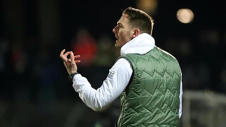 Kündigt Rotationen in den nächsten Wochen an: Tobias Strobl, Trainer des FC 05 Schweinfurt, der konzentriertere Auftritte fordert. Kündigt Rotationen in den nächsten Wochen an: Tobias Strobl, Trainer des FC 05 Schweinfurt, der konzentriertere Auftritte fordert.