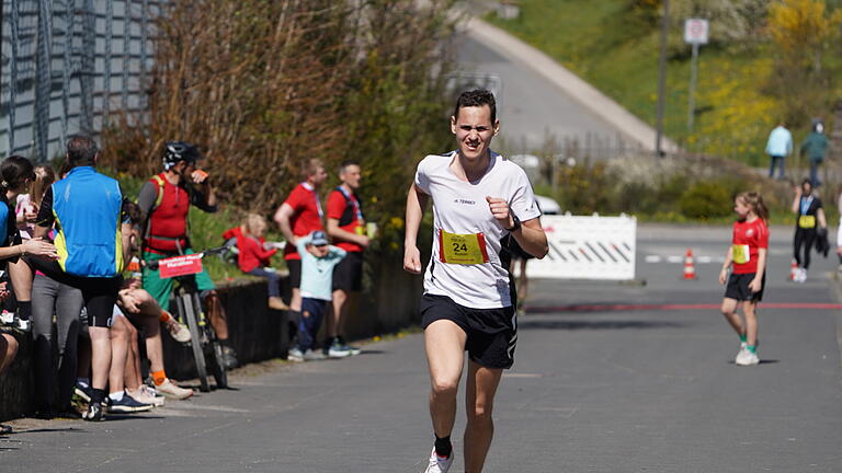 So lief der Saaletal-Marathon des SV Ramsthal       -  Lief ein einsames Marathon-Rennen: Robin Wilm vom FC Rottershausen gewann die Königsdisziplin über 42 Kilometer mit einer Zeit unter drei Stunden.