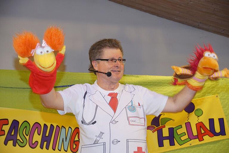 'Dr. Otto' war nicht nur 40 Jahre lang der Hausarzt in Rauhenebrach, sondern auch einfallsreicher Faschingsakteur, denn: Lachen ist gesund. 'Dr. Otto' war nicht nur 40 Jahre lang der Hausarzt in Rauhenebrach, sondern auch einfallsreicher Faschingsakteur, denn: Lachen ist gesund.