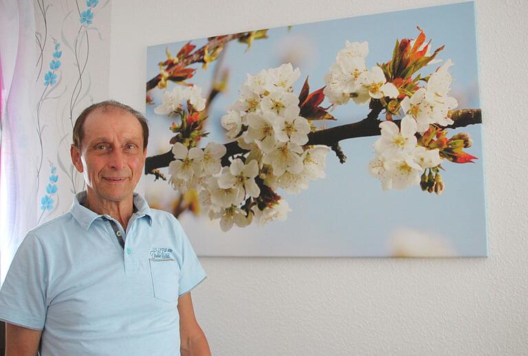 In seiner Wohnung in Dingolshausen hat Roman Wolf dieses von ihm gemachte Foto als Poster im Wohnzimmer.