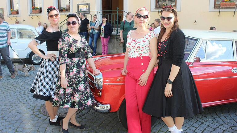 Die Oldtimer-Schau Prichsenstadt Classics lockte wieder viele Besucher ins historische Städtchen.