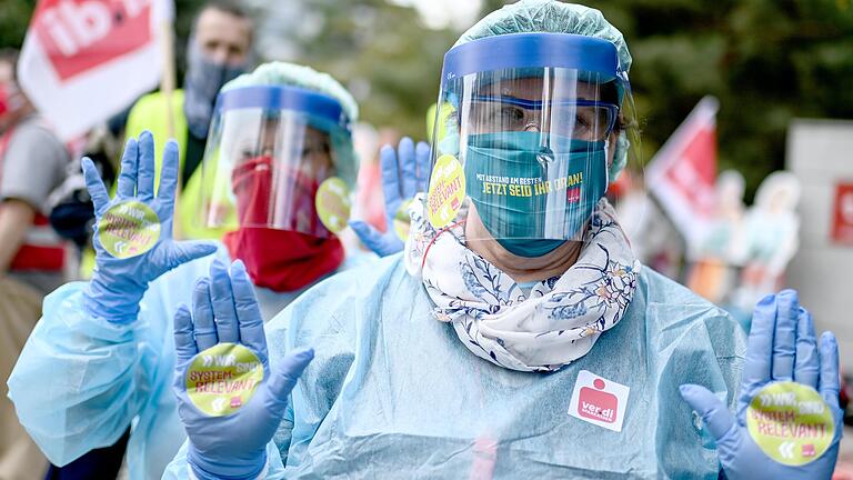 Auch in der Pandemie zeigt sich die Gewerkschaft ver.di kampfbereit (wie hier bei einer Demonstration in Potsdam). In der Tarifauseinandersetzung des Öffentlichen Dienstes gehe es mehr als nur Applaus seitens der Politik zu bekommen, heißt es aus dem Schweinfurter ver.di-Bezirk.