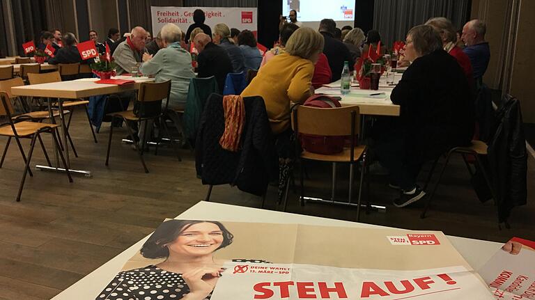 Die Nominierung der Stadtratsliste der SPD für die Kommunalwahl 2020 fand im Christkönig-Heim am Bergl statt. Die Nominierung der Stadtratsliste der SPD für die Kommunalwahl 2020 fand im Christkönig-Heim am Bergl statt.