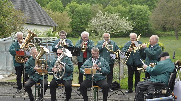 Die Rentnerband spielt Marienlieder und man darf mitsingen. Fotos: Peter Klopf       -  Die Rentnerband spielt Marienlieder und man darf mitsingen. Fotos: Peter Klopf
