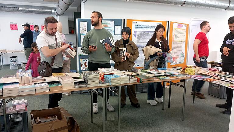 Arabische Büchermesse im Mehrgenerationenhaus Schweinfurt der Diakonie.