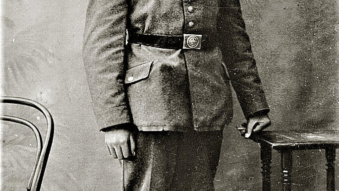 Das Foto zeigt den Gerolzhöfer Juden Siegmund Hahn als Unteroffizier des Ersten Weltkriegs. Er fiel im November 1915. Das Foto zeigt den Gerolzhöfer Juden Siegmund Hahn als Unteroffizier des Ersten Weltkriegs. Er fiel im November 1915.