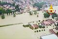 Cesena.jpeg       -  Luftbild der italienischen Feuerwehr: Cesena steht unter Wasser.