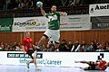 Erfolgreichster Werfer der Wölfe Würzburg gegen Fürstenfeldbruck: Dominik Schömig (am Ball) erzielte in nur 30 Minuten neun Treffer.