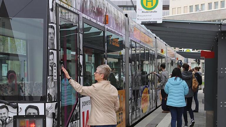 Seit 125 Jahren auf den Schienen: Würzburgs Straßenbahn.