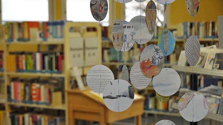 Die Stadtbücherei in Marktheidenfeld zieht im Winter in die neu gebaute Stadtbibliothek.                           Foto: Laura-Sophie Lang