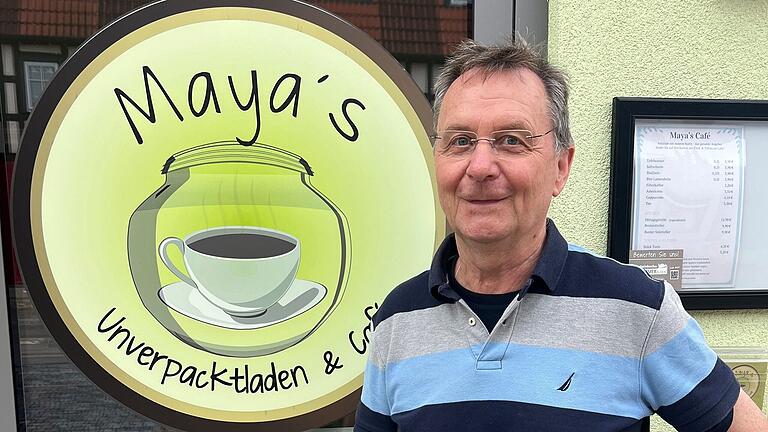 Christian Wittmann veranstaltet das Seminar gegen Rassismus in Maya&#39;s Café in Hofheim.