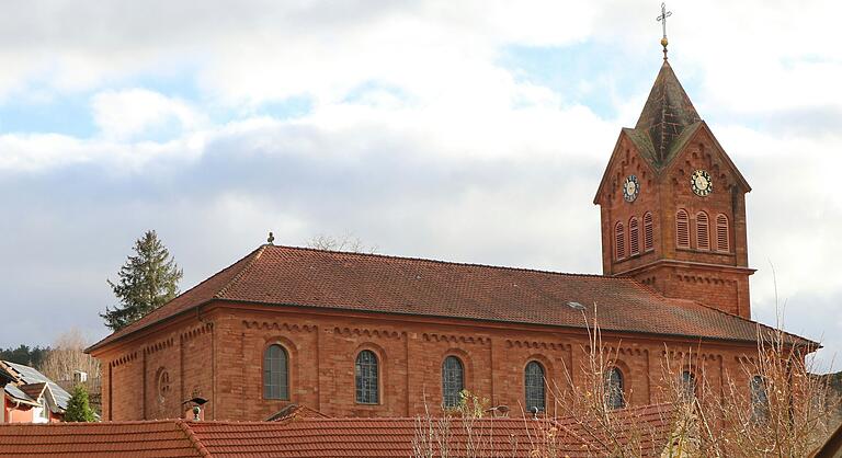 Die Kirche St. Burkard prägt das Homburger Ortsbild.&nbsp;