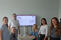 Arbeiten im Team. Bei SKF hat Katharina Engler Erfahrungen gesammelt, die sie in der Schule einbringen will. Von links: Lisa Eilmes, Fabienne Pipial, Michael Wilhelm, Claudia Kind, My Linh Pham und Katharina Engler.