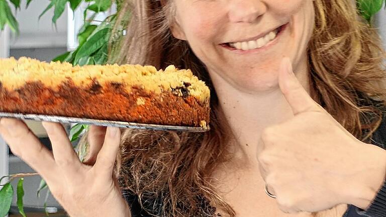 Lucia Lenzen probierte den ungewöhnlichen Apfel-Mohn-Streusel. Lucia Lenzen probierte den ungewöhnlichen Apfel-Mohn-Streusel.