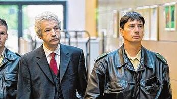 Ein ganz normaler Strafgefangener: Karl Heinz Laudenbach (im Bild bei seinem Prozess) hat jetzt Freigang und kann Hafturlaub bekommen.