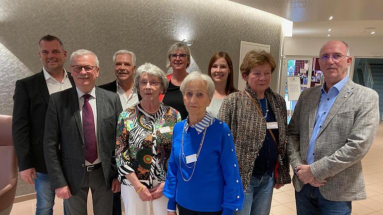 Von links: Toni Schick, Gotthard Schlereth, Peter Sell, Gerlinde Warmuth, Dagmar Ziegler, Astrid Oppermann, Julia Zeller, Angela Kahle und Peter Zilles       -  Von links: Toni Schick, Gotthard Schlereth, Peter Sell, Gerlinde Warmuth, Dagmar Ziegler, Astrid Oppermann, Julia Zeller, Angela Kahle und Peter Zilles