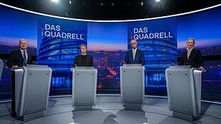 kanzlerkandidaten.jpg       -  Die Kanzlerkandidaten Olaf Scholz (SPD), Robert Habeck (Grüne), Friedrich Merz (CDU) und die Kanzlerkandidatin Alice Weidel (AfD) können von den Wahlberechtigten nicht direkt gewählt werden.
