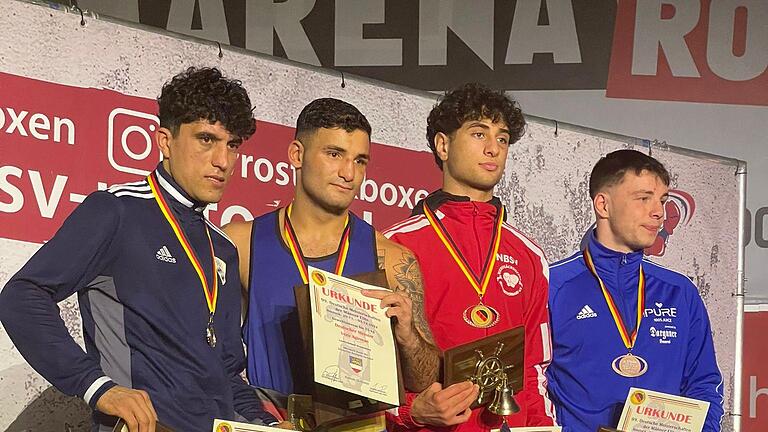 Stolz und Enttäuschung: Mohammad Shadab (links) vom TSV Bad Kissingen wurde im Mittelgewicht Vizemeister bei den nationalen Box-Meisterschaften in Rostock. - Stolz und Enttäuschung: Mohammad Shadab (links) vom TSV Bad Kissingen wurde im Mittelgewicht Vizemeister bei den nationalen Box-Meisterschaften in Rostock. Stolz und Enttäuschung: Mohammad Shadab (links) vom TSV Bad Kissingen wurde im Mittelgewicht Vizemeister bei den nationalen Box-Meisterschaften in Rostock. - Stolz und Enttäuschung: Mohammad Shadab (links) vom TSV Bad Kissingen wurde im Mittelgewicht Vizemeister bei den nationalen Box-Meisterschaften in Rostock.