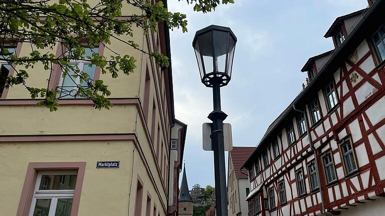 Bei der Umrüstung der Straßenbeleuchtung hat die Kommune das Budget noch einmal deutlich vergrößert – auf eine halbe Million Euro. Bei der Umrüstung der Straßenbeleuchtung hat die Kommune das Budget noch einmal deutlich vergrößert – auf eine halbe Million Euro.