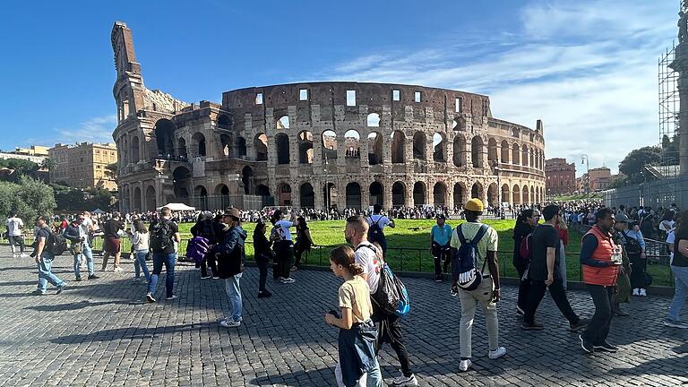 Kolosseum in Rom       -  Im Kolosseum sollen nächstes Jahr Kämpfe von Freizeit-Gladiatoren ausgetragen werden. (Foto: Archiv)