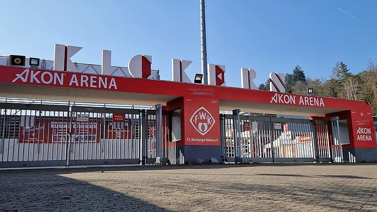 Altes Stadion, neuer Name: Die Spielstätte der Würzburger Kickers heißt ab sofort Akon Arena. Altes Stadion, neuer Name: Die Spielstätte der Würzburger Kickers heißt ab sofort Akon Arena.