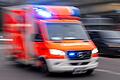 Eine 24-Jährige schwangere Frau musste nach einem Unfall von der Feuerwehr aus ihrem Auto befreit werden. (Symbolfoto)