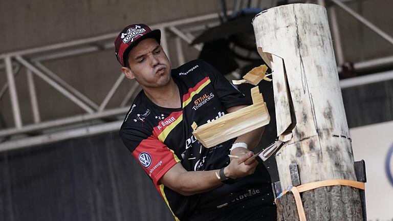 Im Team bei der WM in Prag dabei: der aus Ottelmannshausen stammende Sportholzfäller Robert Ebner. Im Team bei der WM in Prag dabei: der aus Ottelmannshausen stammende Sportholzfäller Robert Ebner.
