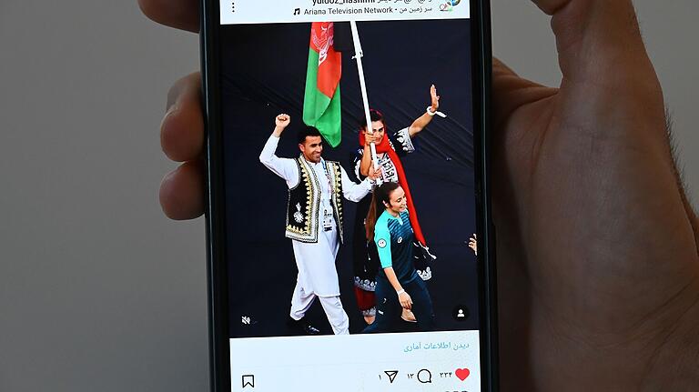 Eröffnungsfeier der Olympischen Spiele in Paris Ende Juli: Stolz trug Sha Mahmood Noor Zahi die afghanische Flagge. Eröffnungsfeier der Olympischen Spiele in Paris Ende Juli: Stolz trug Sha Mahmood Noor Zahi die afghanische Flagge. 