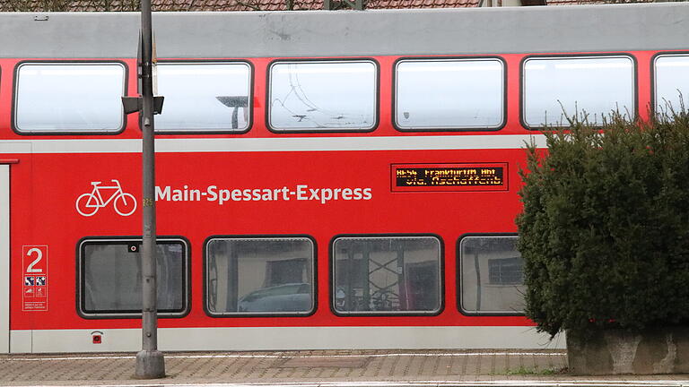 Der Main-Spessart-Express zwischen Frankfurt und Würzburg (Archivbild).