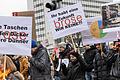 Knapp 2000 Menschen demonstrierten am 15. Februar in Würzburg gegen den geplanten Stellenabbau beim Autozulieferer Brose und gegen eine Werksschließung.