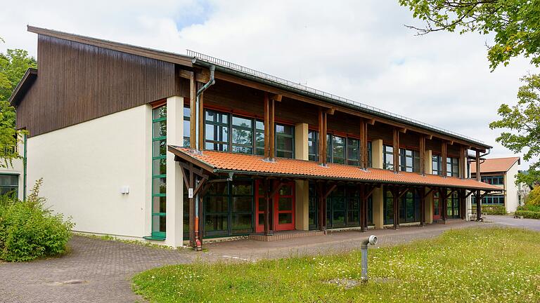In Sandberg soll neben der Grundschule auch die Turnhalle saniert werden. In Sandberg soll neben der Grundschule auch die Turnhalle saniert werden.