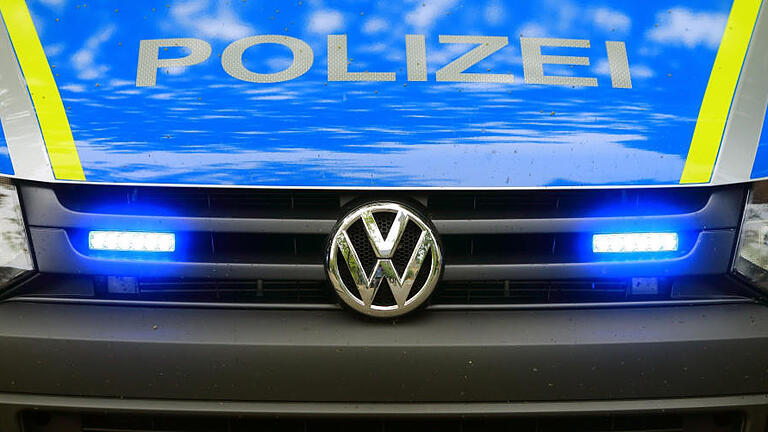 Polizei (Symbolfoto). Polizei (Symbolfoto).
