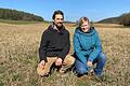 Heike Vollmer und Frank Lusche wollen in Karbach eine Solidarische Landwirtschaft (Solawi) aufbauen. 1,7 Hektar haben sie vom Biolandhof Schmelz für ihren Anbau gepachtet.