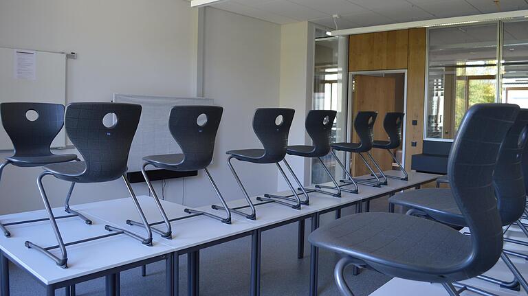 Von allen Seiten lichtdurchflutet: die Klassenzimmer im neuen Berufsbildungszentrum. Von allen Seiten lichtdurchflutet: die Klassenzimmer im neuen Berufsbildungszentrum.